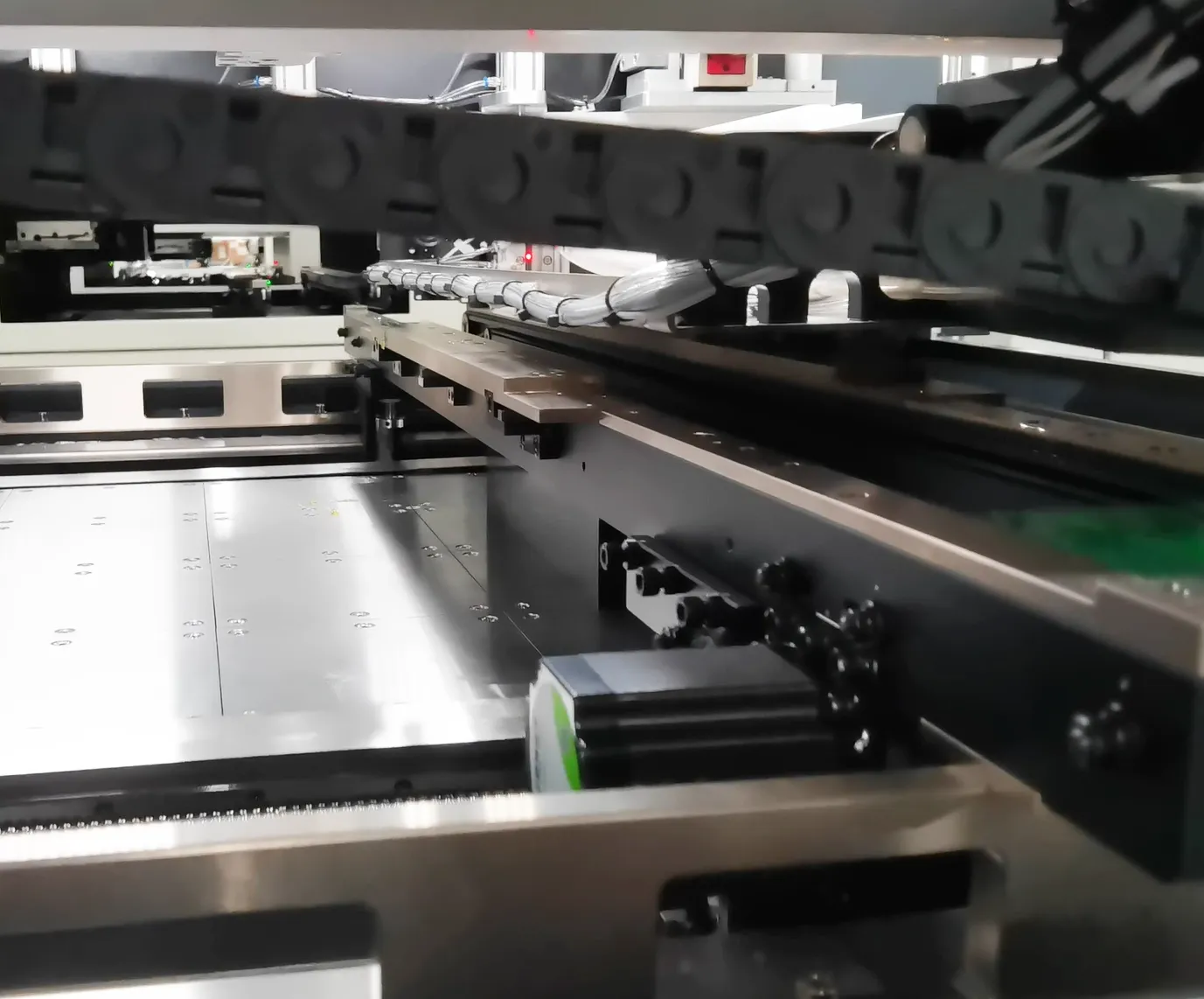 Work platform and board support area of the JHIMS M8 solder paste printer