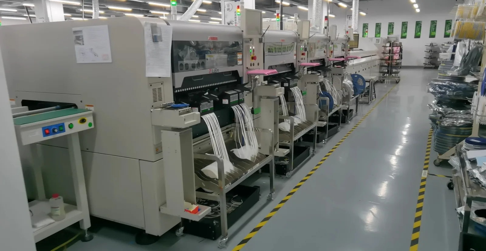 Automated production line running in a customer cleanroom